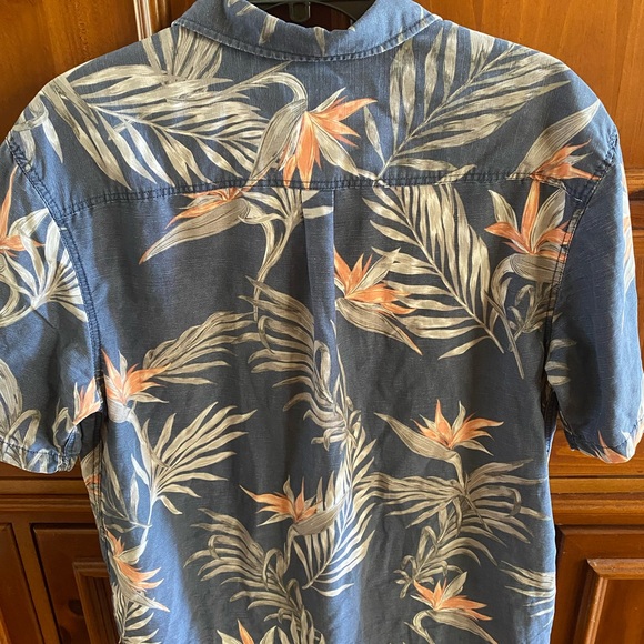 O'Neill Navy Short-Sleeve Tropical Button-Down with Peach Floral - Picture 3 of 6